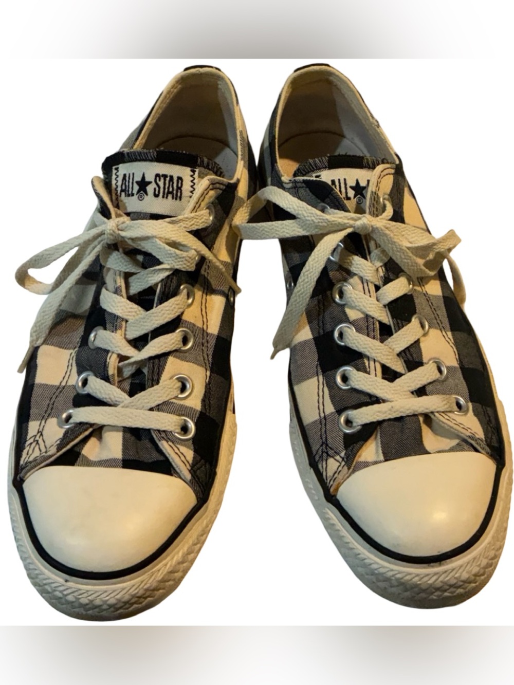 Converse All Star low in Plaid. EUC